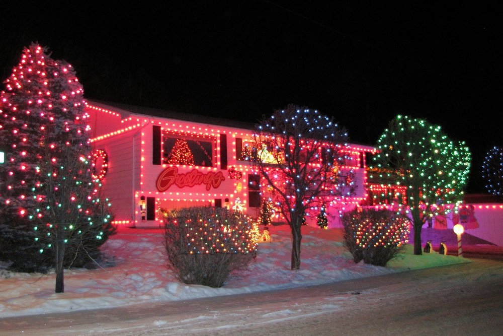 It’s Not Too Late! Why December Is a Great Time for Professional Holiday Lighting Installation